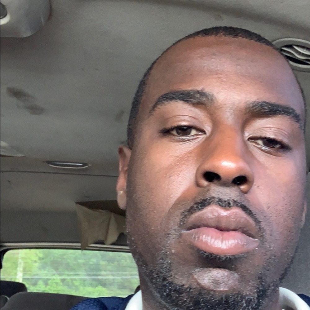 Meet your Posher, Derrick